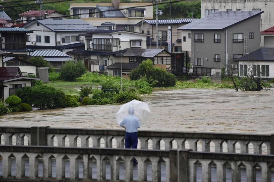 Überschwemmungen in Japan durch heftige Regenfälle