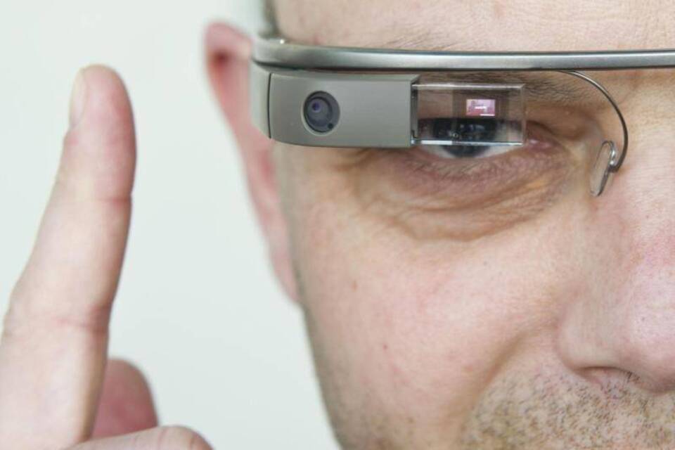 Mit Datenbrille durch den Arbeitsalltag? Mit Datenbrille durch den Arbeitsalltag?