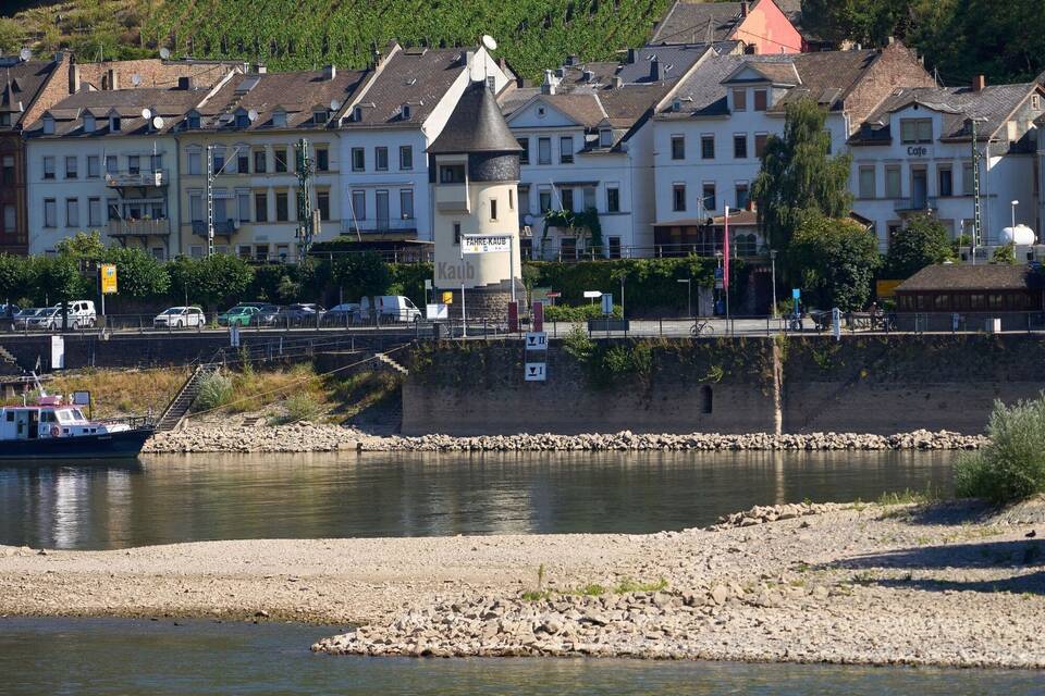 Pegelturm bei Kaub Pegelturm bei Kaub