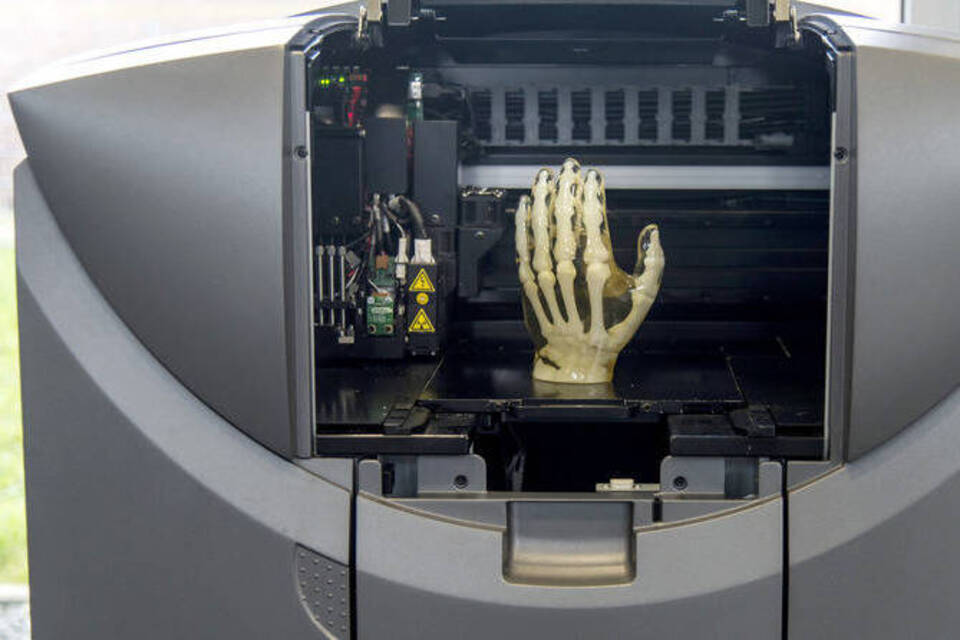 Hände-Druck: Erschwingliche Prothesen aus dem 3D-Drucker Hände-Druck: Erschwingliche Prothesen aus dem 3D-Drucker