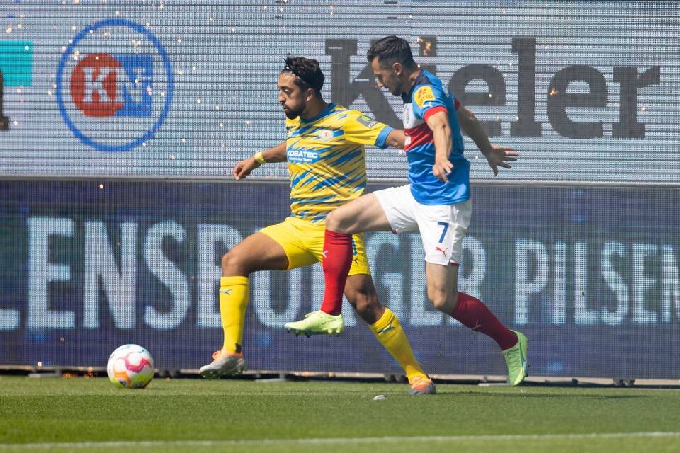 Holstein Kiel - Eintracht Braunschweig Holstein Kiel - Eintracht Braunschweig
