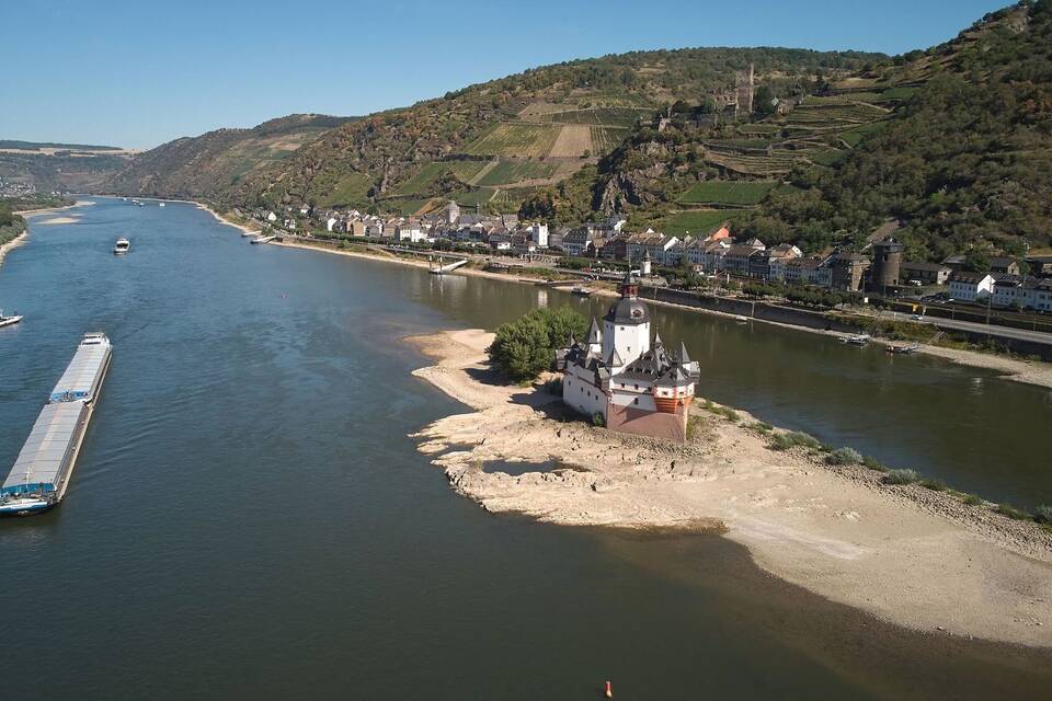 Niedrigwasser am Mittelrhein