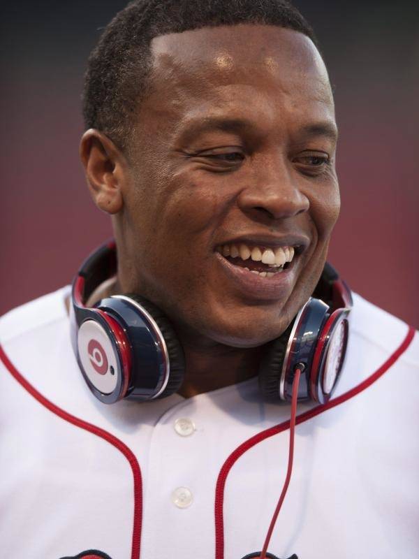 «Compton»: Rapper Dr. Dre meldet sich zurück - Rhein ...