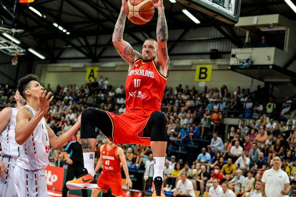 Daniel Theis Daniel Theis
