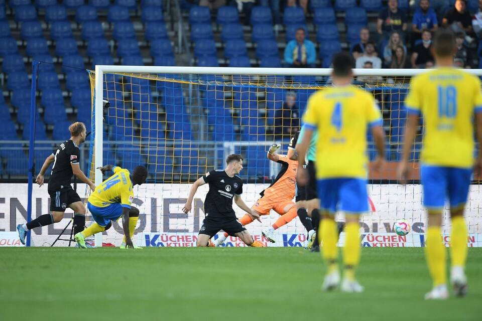 Eintracht Braunschweig - 1. FC Nürnberg