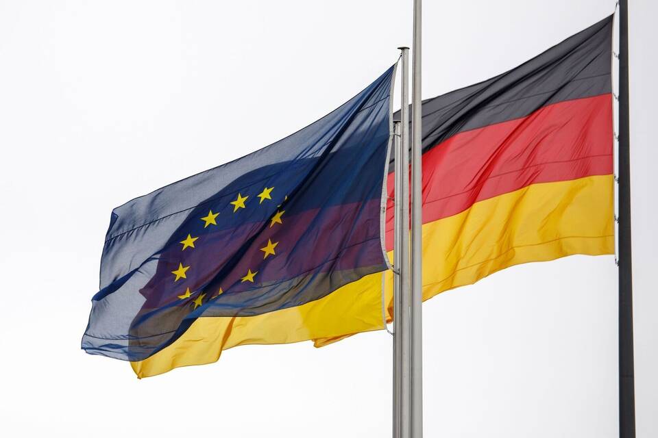 EU EU