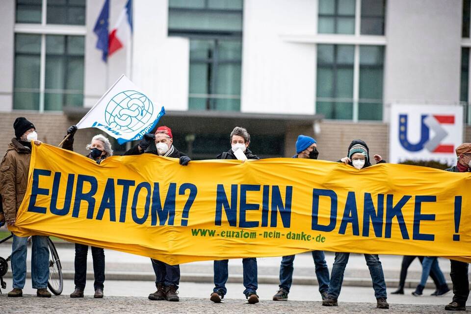 Demo "Kein Ökolabel für Gas und Atom!" Demo "Kein Ökolabel für Gas und Atom!"