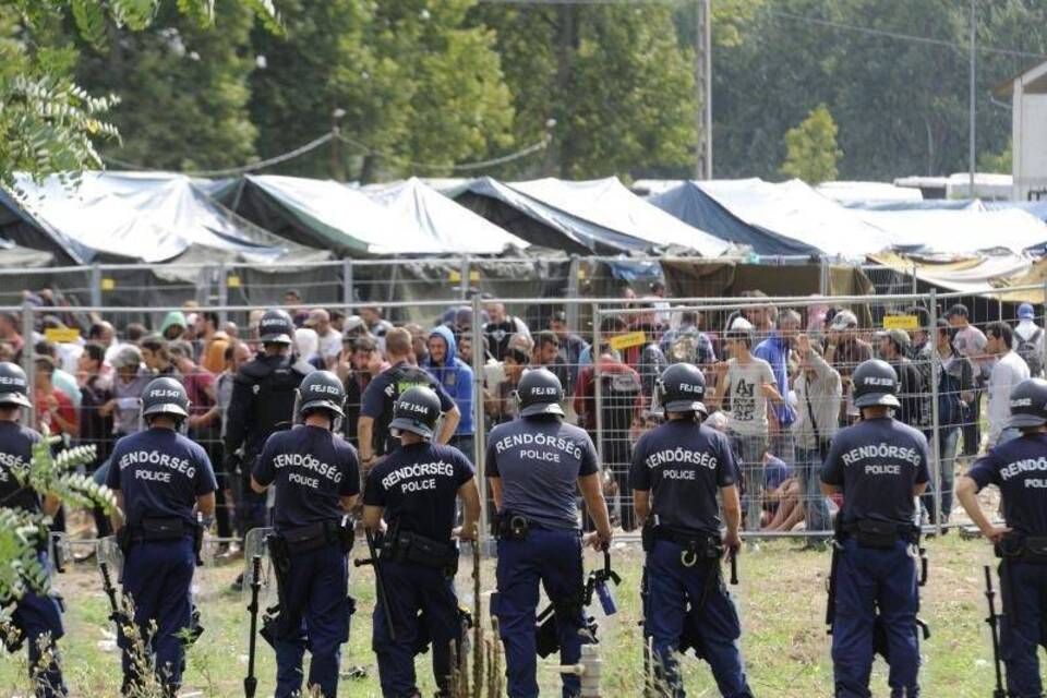 Flüchtlingslager in Ungarn Flüchtlingslager in Ungarn