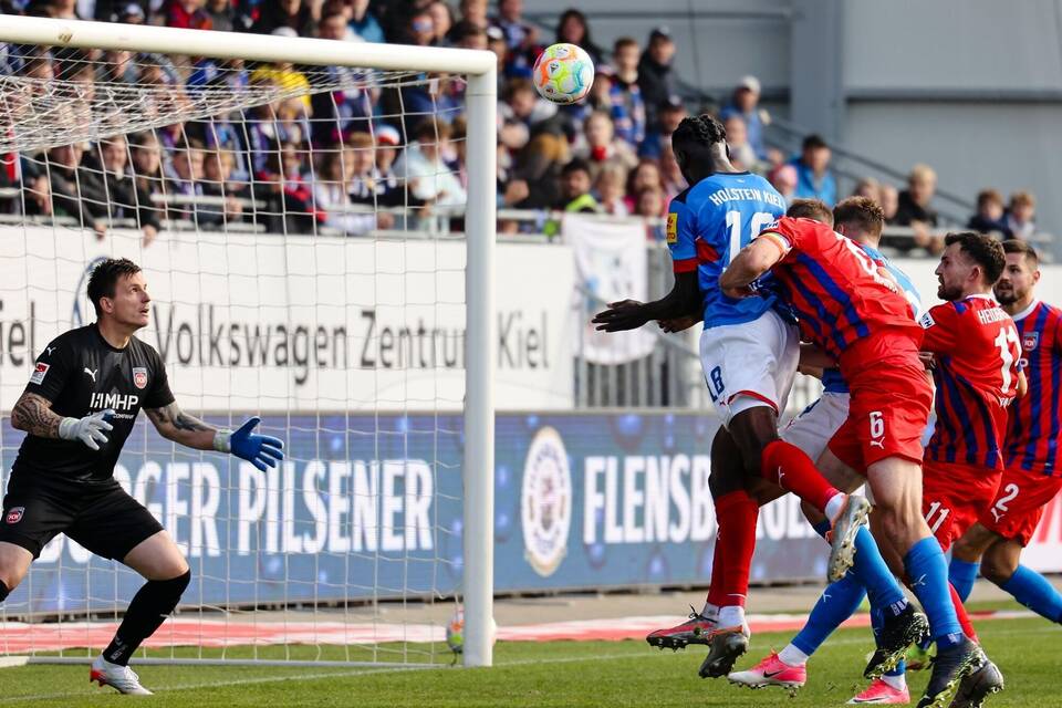 Holstein Kiel - 1. FC Heidenheim Holstein Kiel - 1. FC Heidenheim