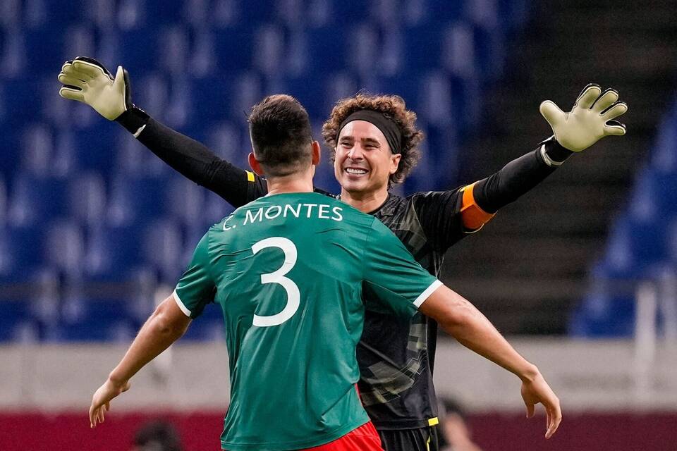 Guillermo Ochoa Guillermo Ochoa