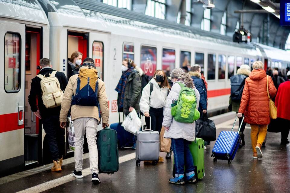 Reiseverkehr an Heiligabend Reiseverkehr an Heiligabend