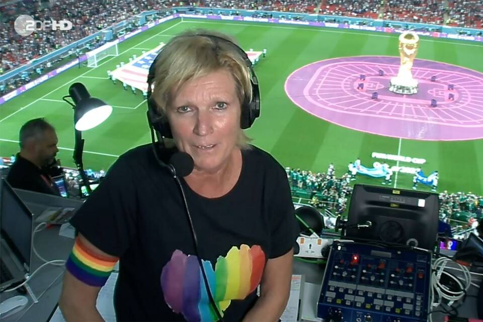 Claudia Neumann Claudia Neumann