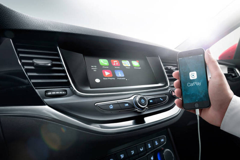 Das Smartphone lernt fahren - Google und Apple erobern die Autos Das Smartphone lernt fahren - Google und Apple erobern die Autos