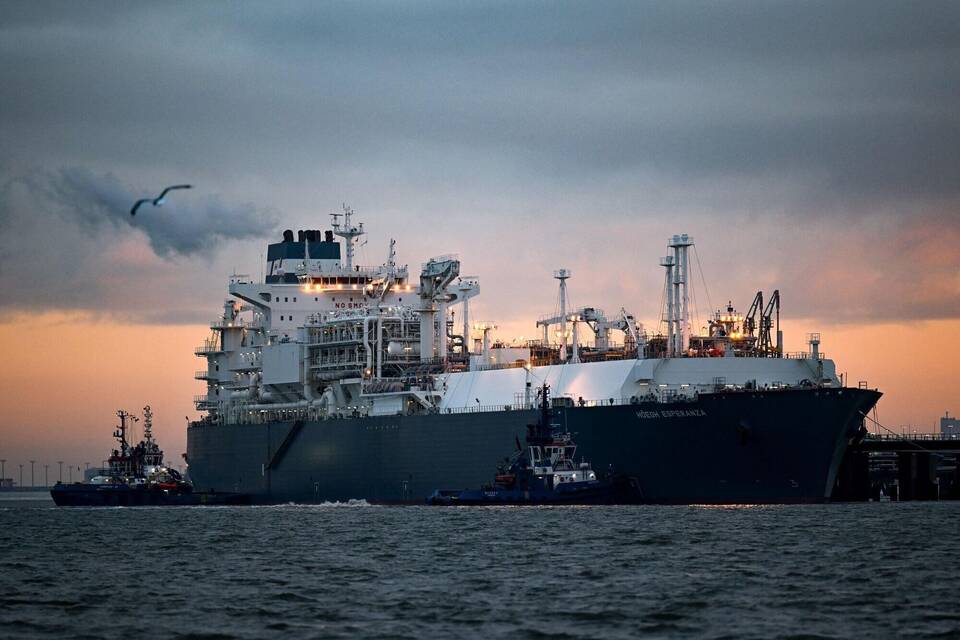 Spezialschiff "Höegh Esperanza" für neues LNG-Terminal Spezialschiff "Höegh Esperanza" für neues LNG-Terminal