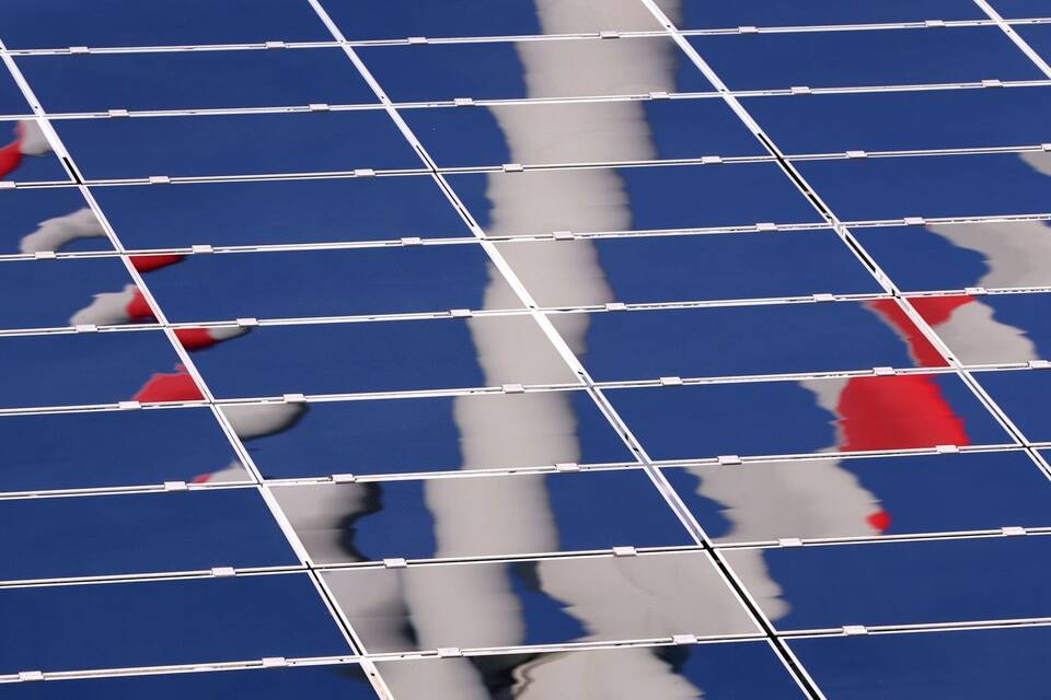 Windkraft und Solarenergie Windkraft und Solarenergie