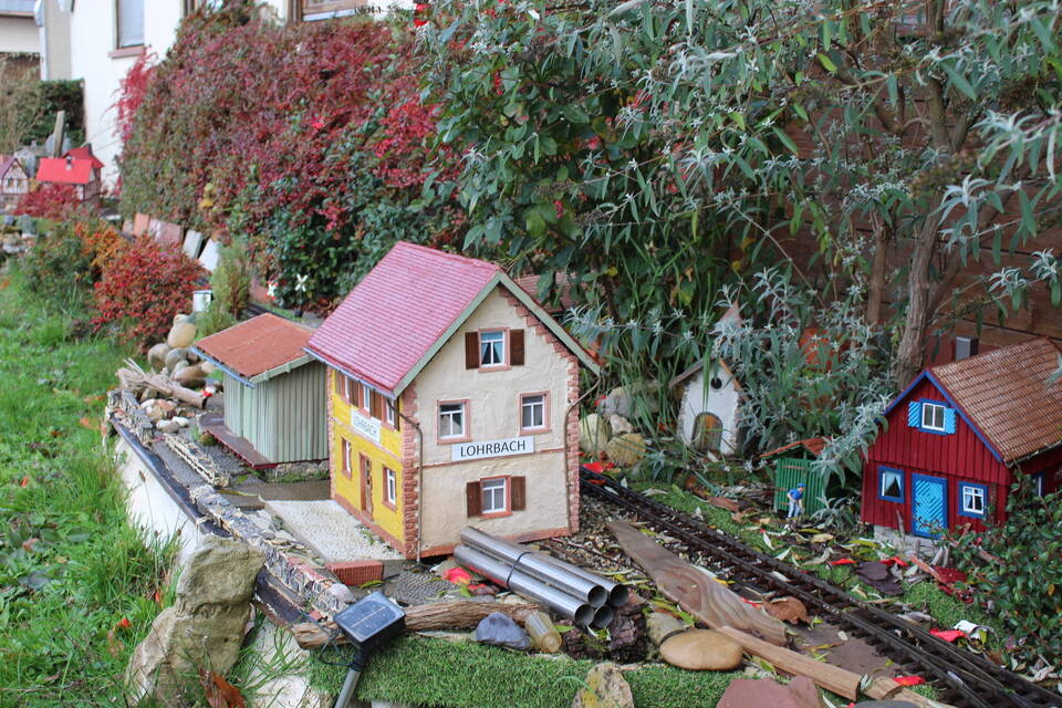 Eisenbahn im Garten Startseite RNZ RheinNeckarZeitung Rhein