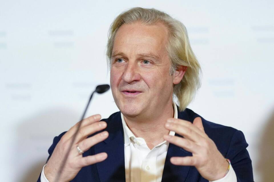 Stefan Bachmann