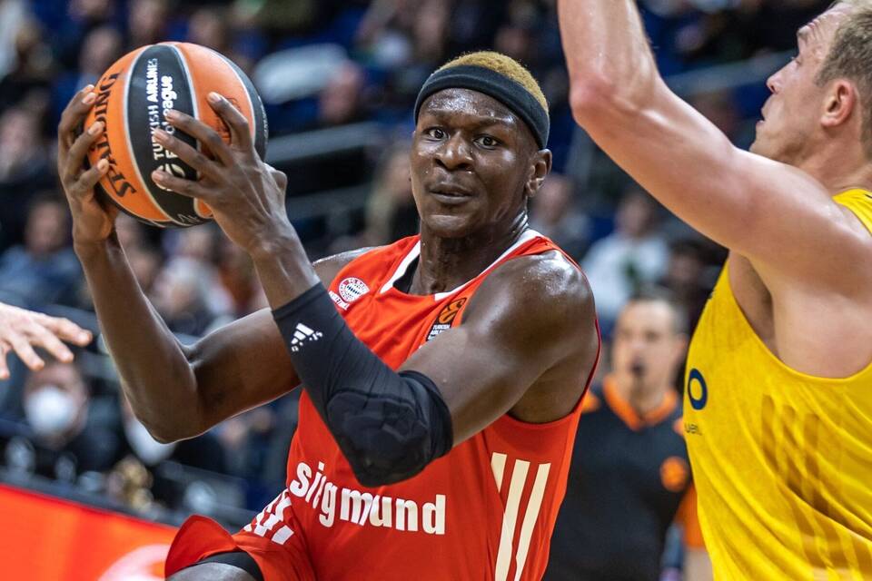 Isaac Bonga Isaac Bonga