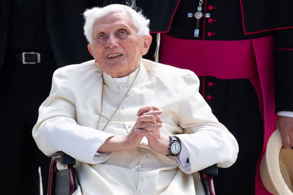 Emeritierter Papst Benedikt XVI. Emeritierter Papst Benedikt XVI.