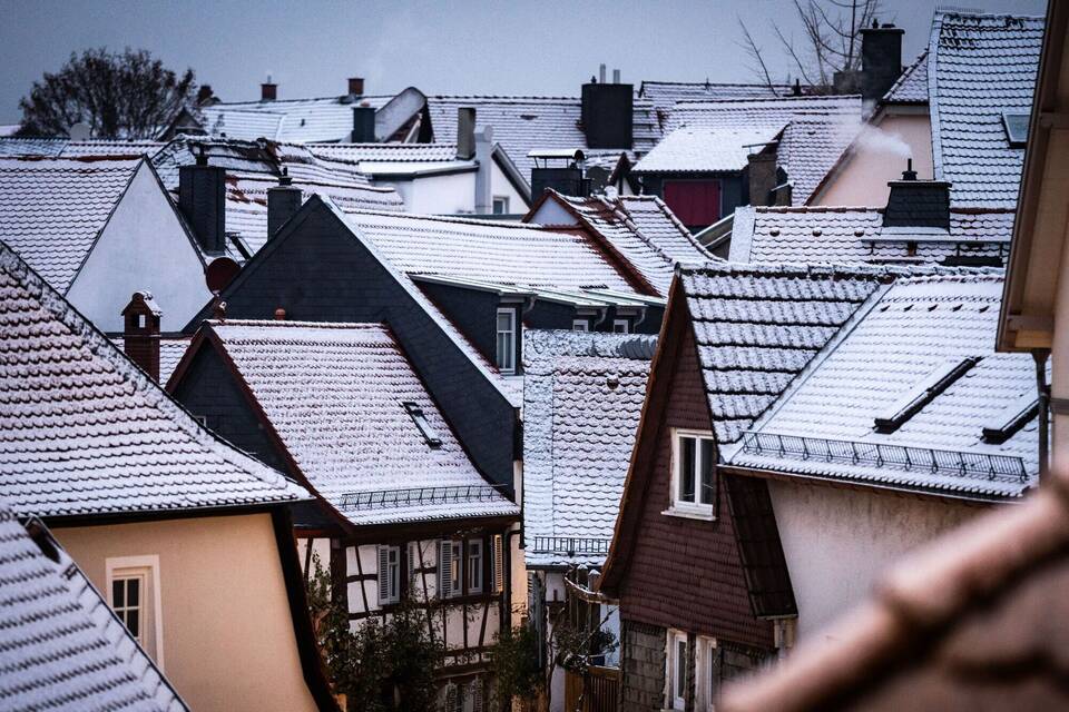 Schneebedeckte Häuser Schneebedeckte Häuser
