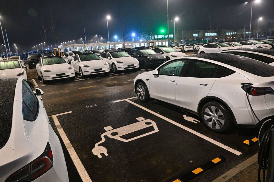 Tesla Tesla