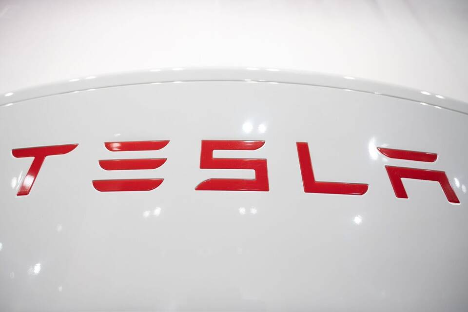 Tesla Tesla