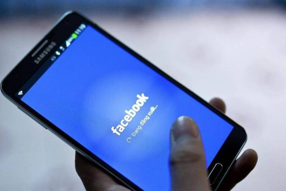 Facebook Facebook