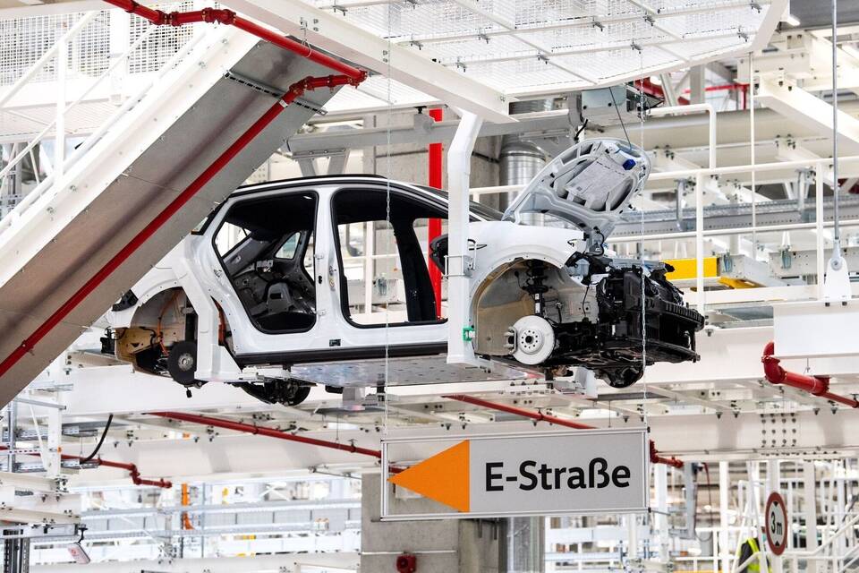 Fertigung eines Elektroautos Fertigung eines Elektroautos