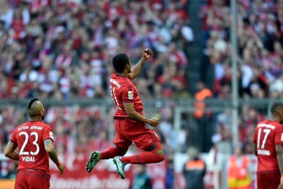 Douglas Costa Douglas Costa
