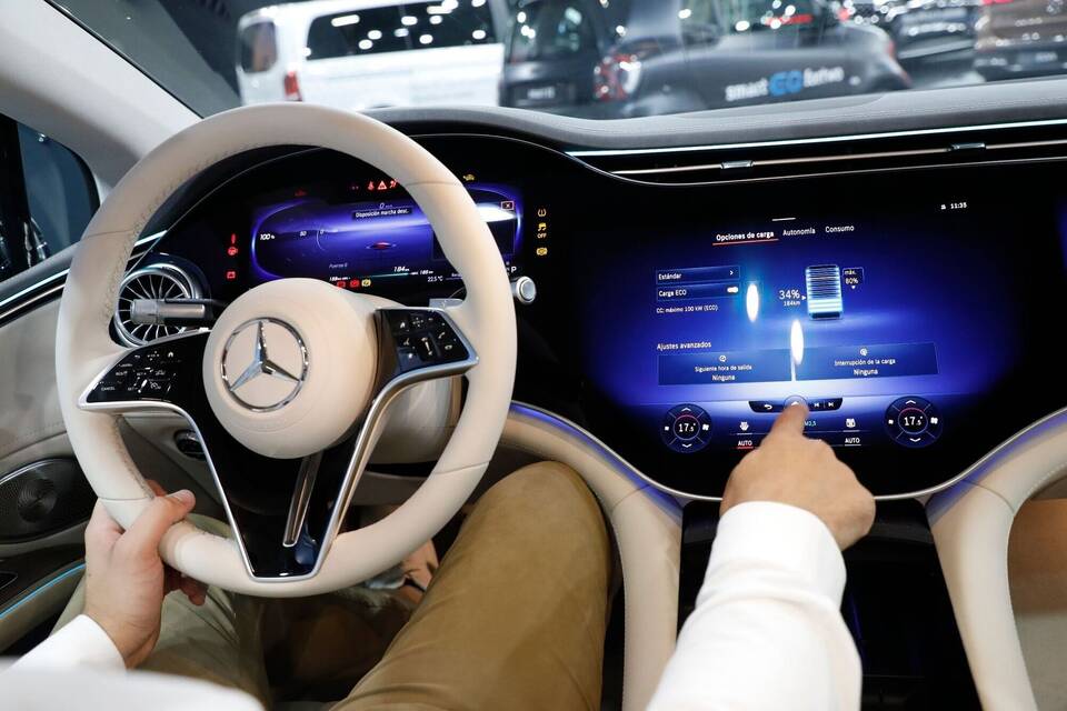 Mercedes-Benz Mercedes-Benz