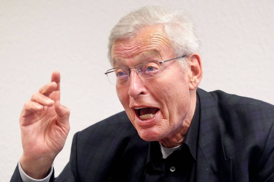 Gerhard Cromme Gerhard Cromme