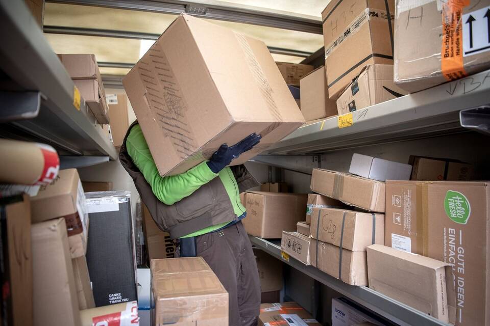 Paketbote Paketbote