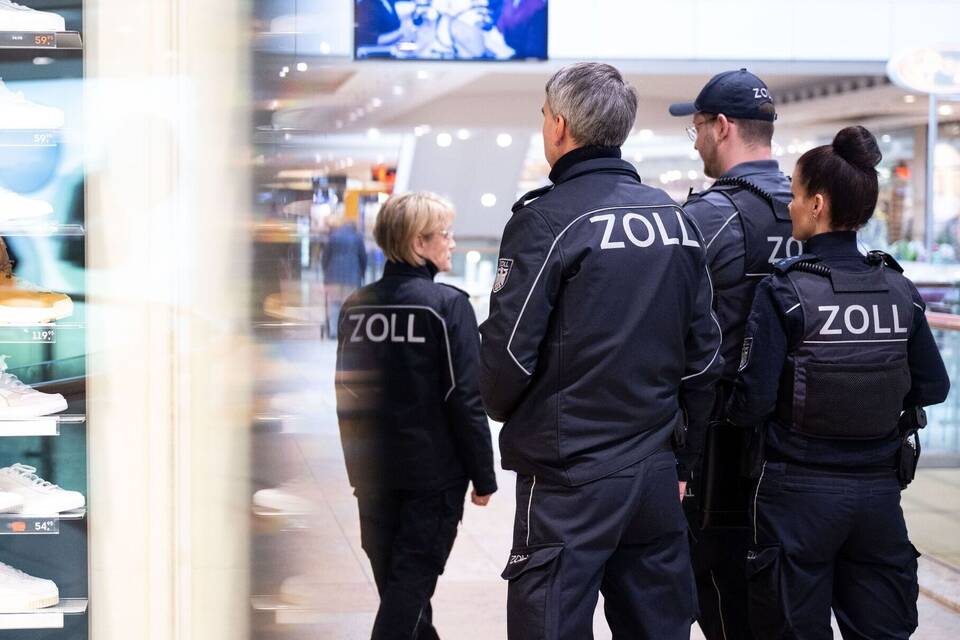 Zoll kontrolliert Einhaltung des Mindestlohns