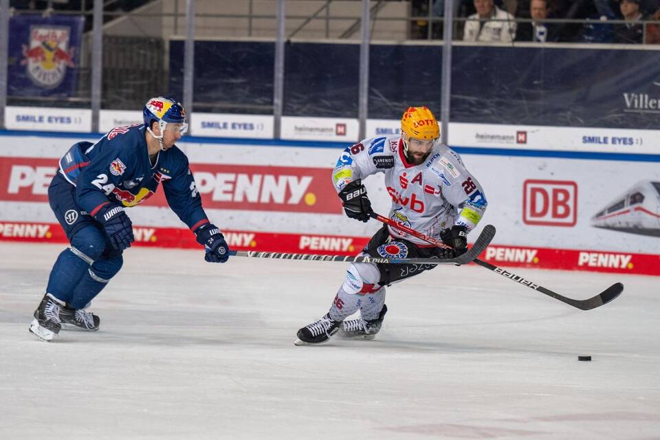 EHC Red Bull München - Pinguins Bremerhaven EHC Red Bull München - Pinguins Bremerhaven