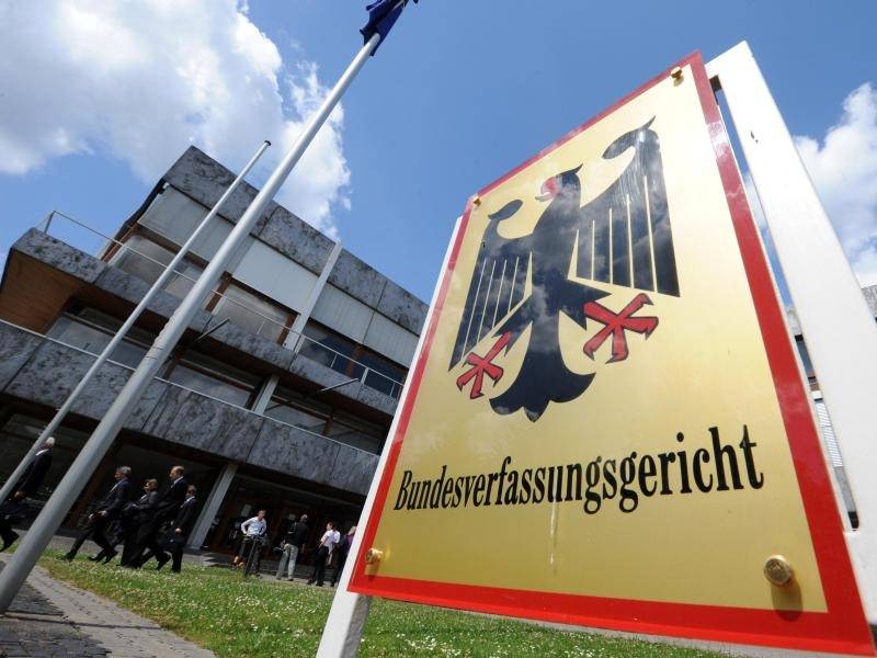 65 jahre alte frau aus einem 50 jahre alten mann
