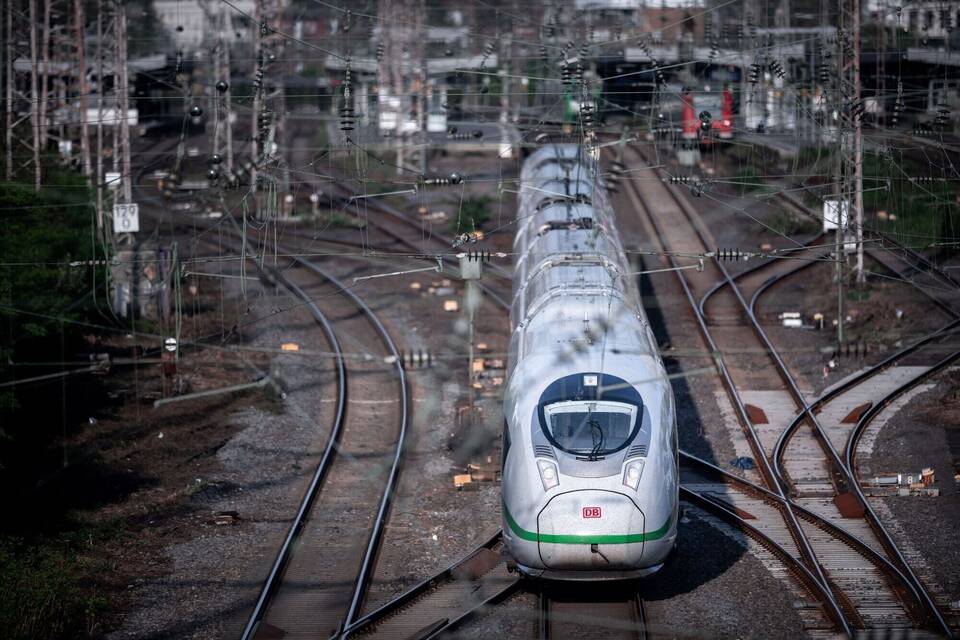 ICE Deutsche Bahn ICE Deutsche Bahn