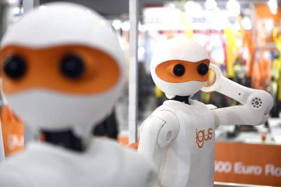 Unsere Zukunft mit Robotern - Hightech-Japan zeigt, wo es lang geht Unsere Zukunft mit Robotern - Hightech-Japan zeigt, wo es lang geht