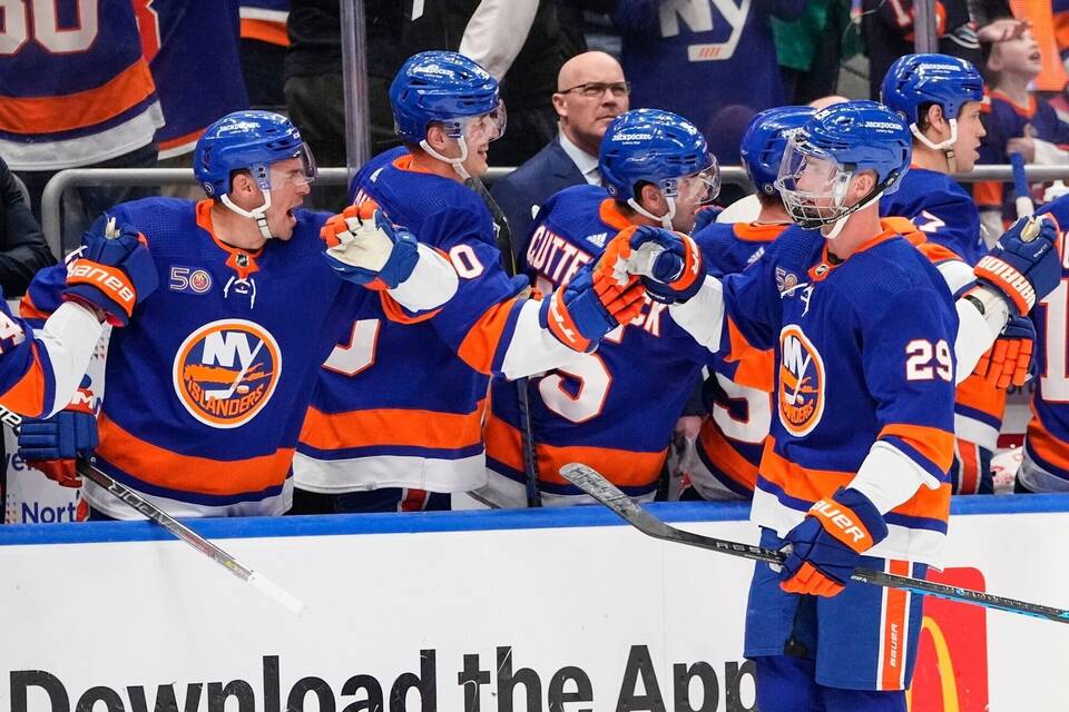 NHL New York Islanders Sichern Sich Letztes Playoff Ticket Sport Aus nhl-new-york-islanders-sichern-sich-letztes-playoff-ticket-sport-aus