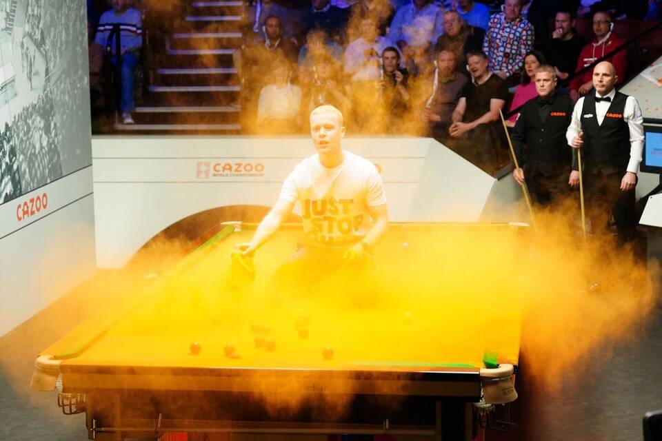 SnookerWM Protest für Unterbrechung und Verschiebung Sport