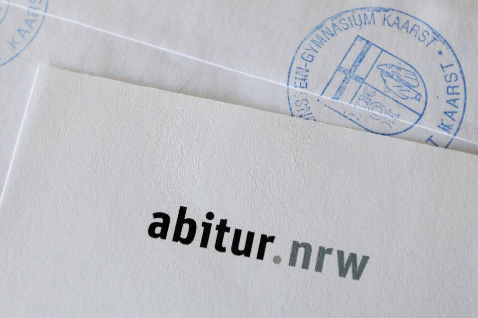 Abiturprüfungen in NRW Abiturprüfungen in NRW