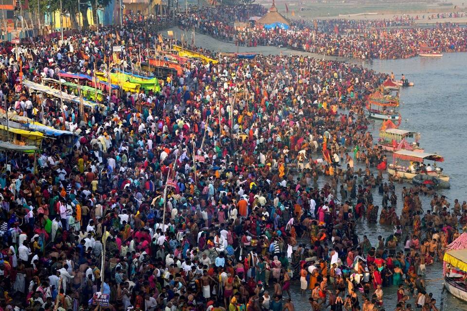 Menschenmenge in Ayodhya Menschenmenge in Ayodhya