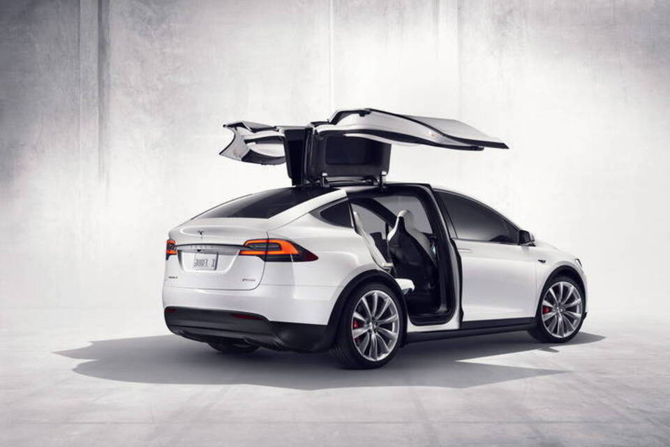 Elektroautos 2016: Neue Modelle und Gegenwind für Tesla und Co. Elektroautos 2016: Neue Modelle und Gegenwind für Tesla und Co.