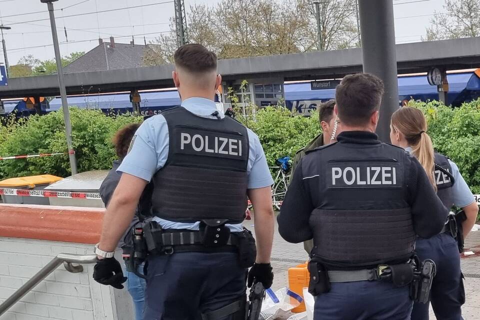 Mann sticht auf 35-Jährigen im Bahnhof Wunstorf ein Mann sticht auf 35-Jährigen im Bahnhof Wunstorf ein