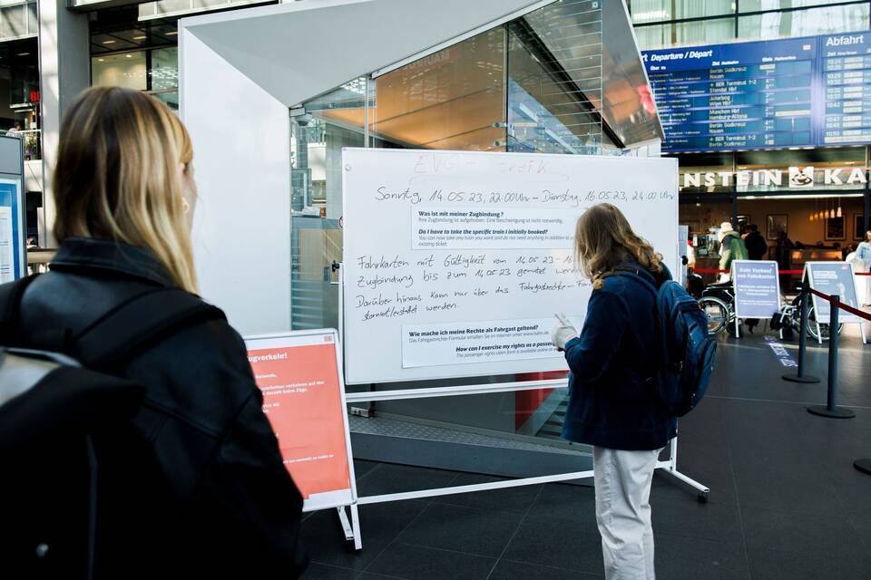 Vor dem 50-Stunden-Warnstreik Vor dem 50-Stunden-Warnstreik