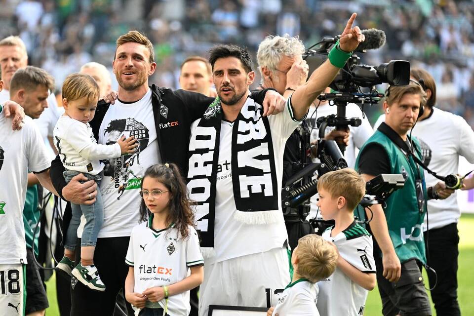 Borussia Mönchengladbach - FC Augsburg Borussia Mönchengladbach - FC Augsburg