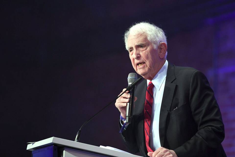Daniel Ellsberg Daniel Ellsberg