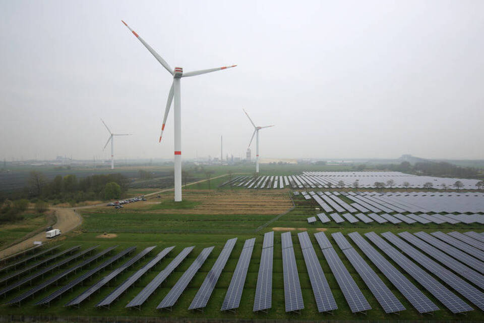 Raue Zeiten für erneuerbare Energien Raue Zeiten für erneuerbare Energien