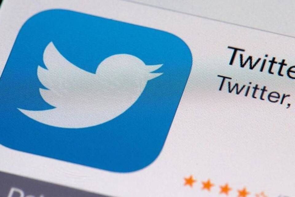 Twitter Twitter