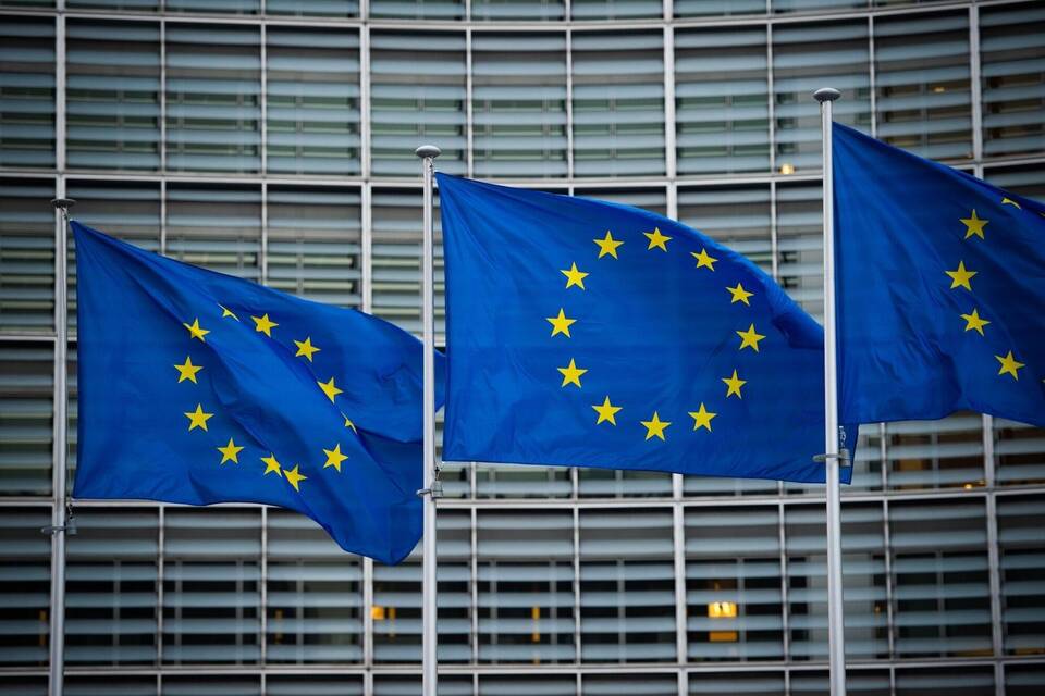 EU EU