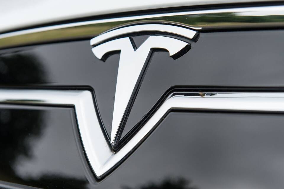 Tesla Tesla